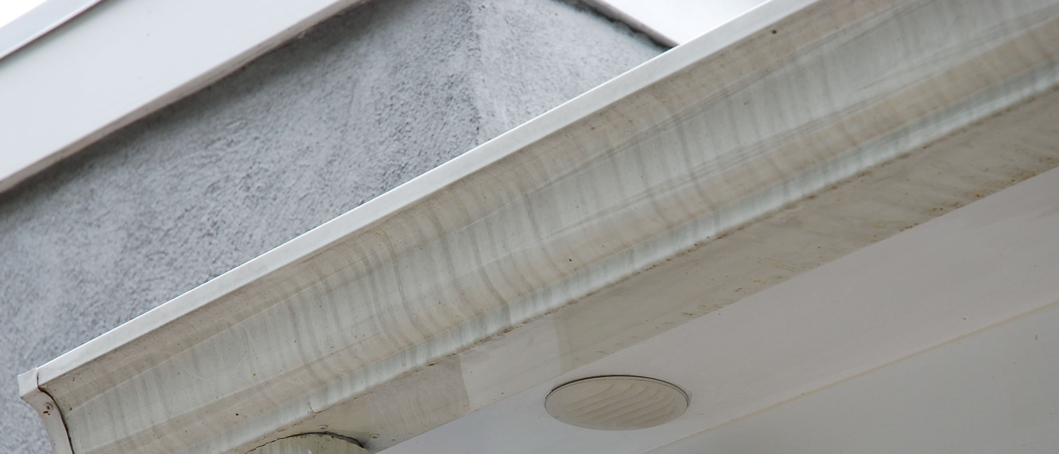 What Causes The Water Drip Stains On The Gutter Exterior